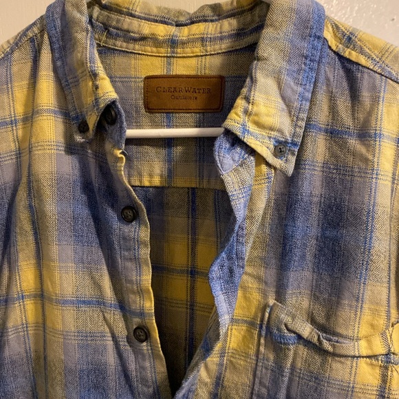 Men’s flannel - Picture 2 of 2